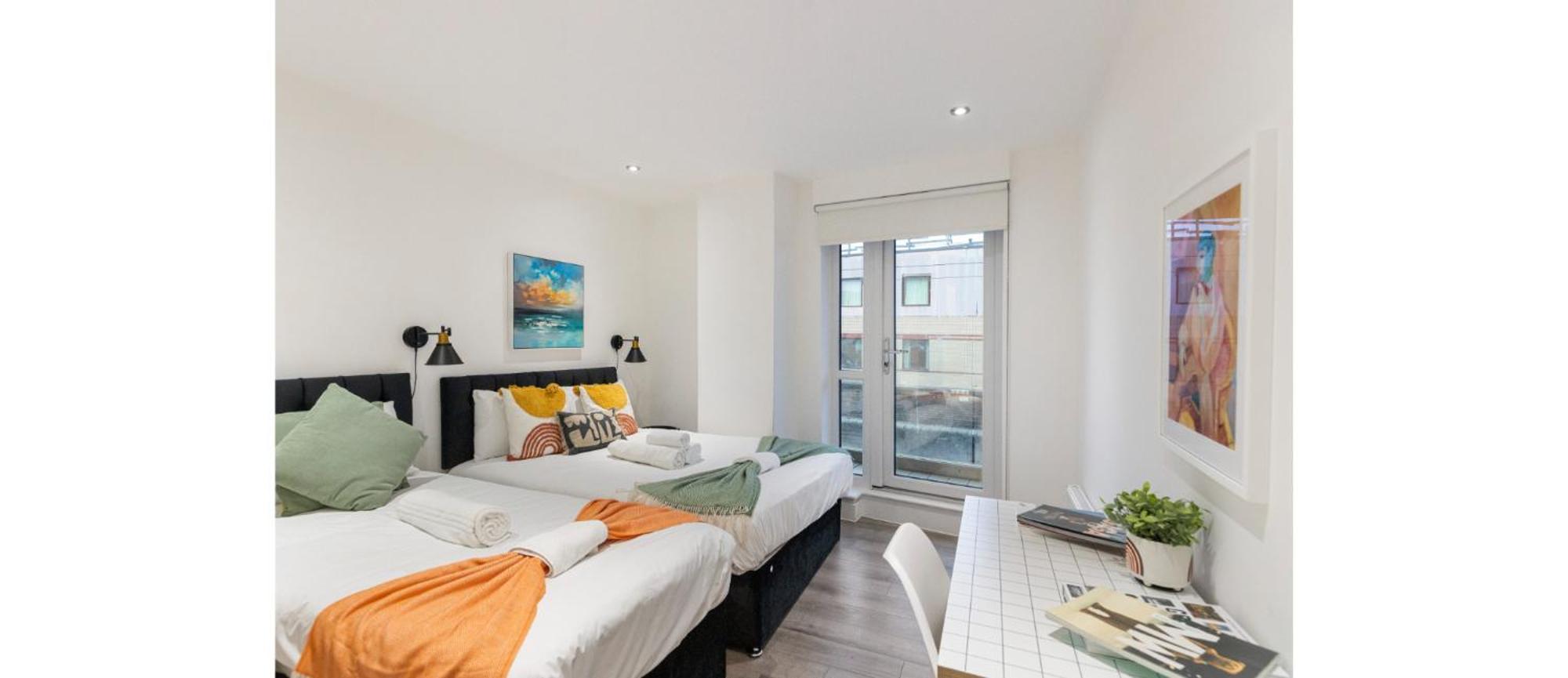 Appartamento A Splash Of Color: Spacious & Funky 3-br Flat *