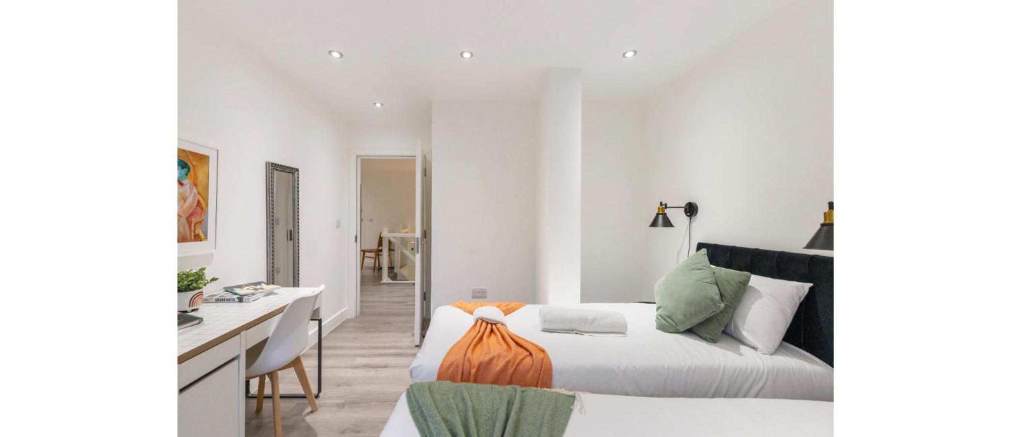 A Splash Of Color: Spacious & Funky 3-br Flat Appartamento *